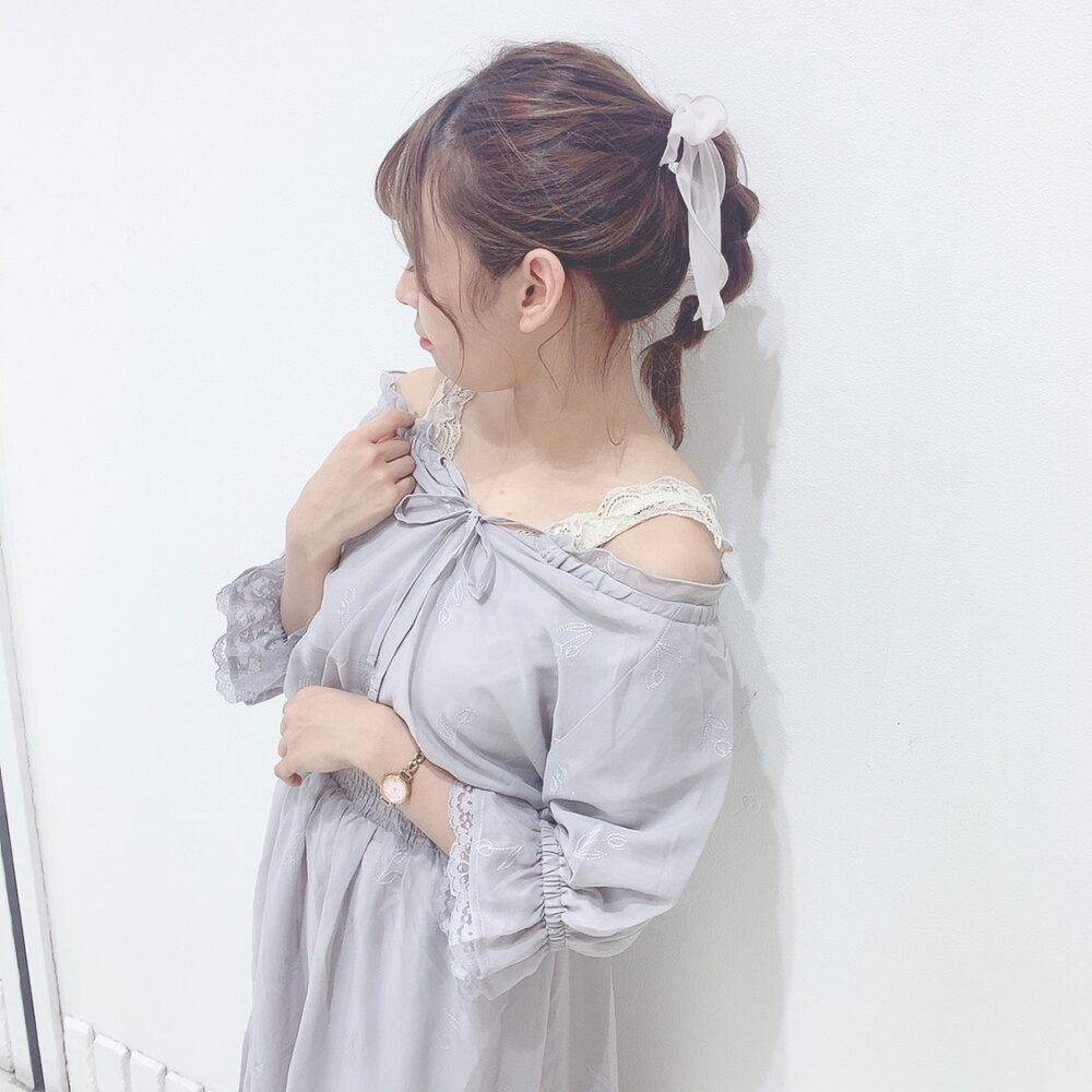 オリジナル刺繍がかわいい マジェのフルーツパーティーワンピース Diary マジェスティックレゴン 公式webマガジン Maje A La Mode By Majesticelegon